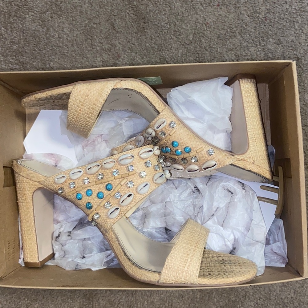 They don’t fit how I would like never been wore out only around the house